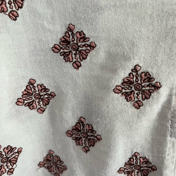 Roberta Rabbit Shirt - Picture 4 of 6